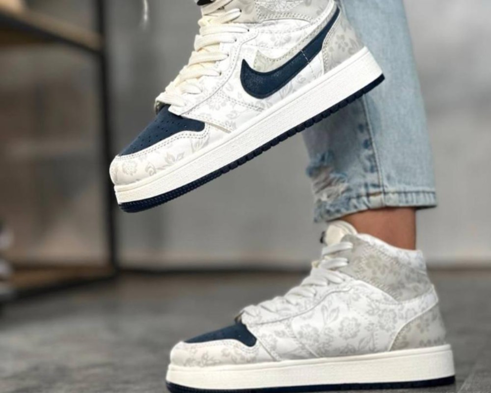  دو نایک ساقدار 