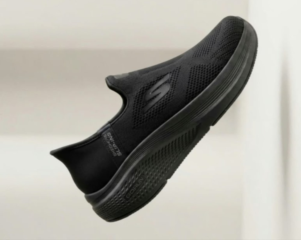  اسکیچرز go run 